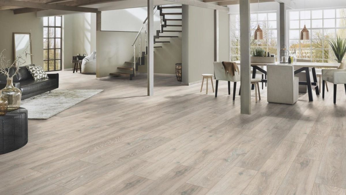 Ламинат "Kronospan" Super Natural Classic Дуб Колорадо 5543 (1285*192*8 мм) — купить в Астрахани