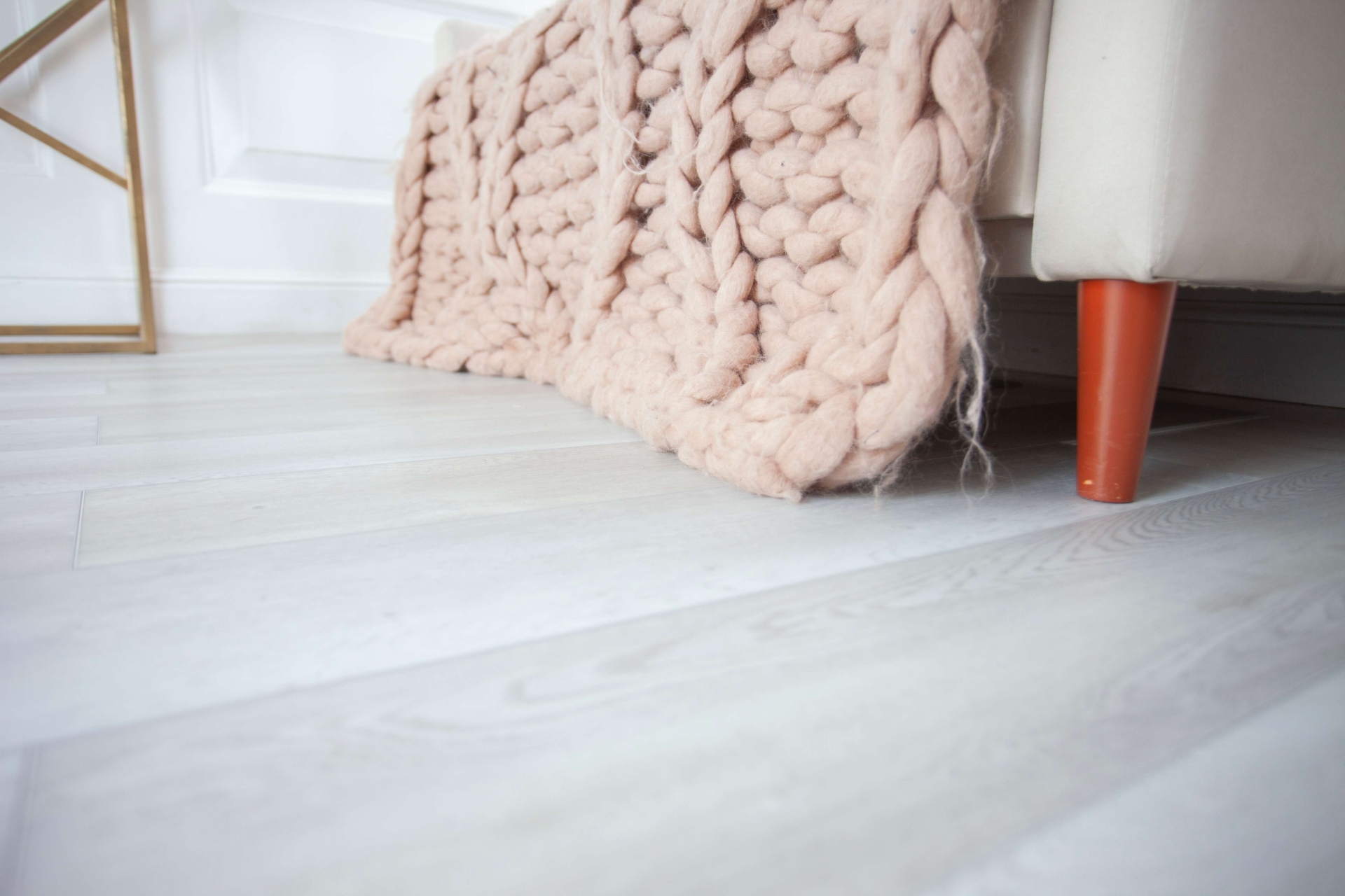 SPC ламинат «Damy Floor» Дуб Зимний (1220*180*4 мм) — купить в Астрахани