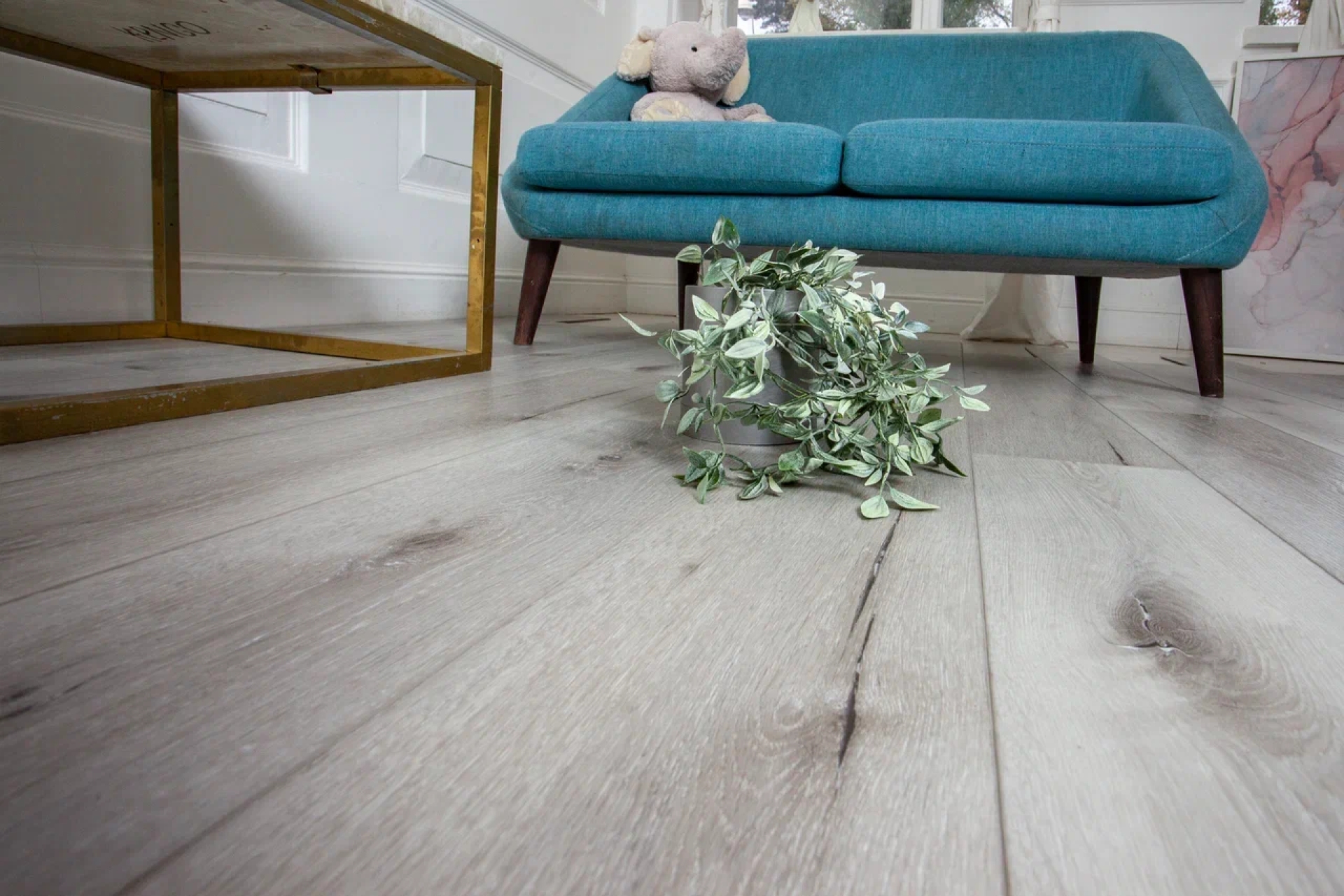 Усовершенствованная кварц-виниловая плитка «Damy Floor» Дуб Классический Серый (1227*187*2,5 мм) — купить в Астрахани