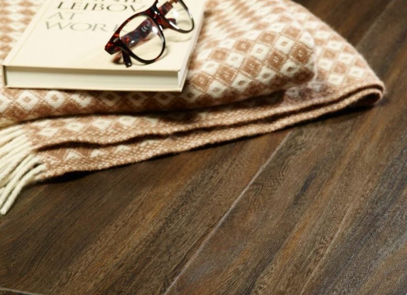 Линолеум бытовой "IVC" Woodlike Edgewood W48 (4м) — купить в Астрахани