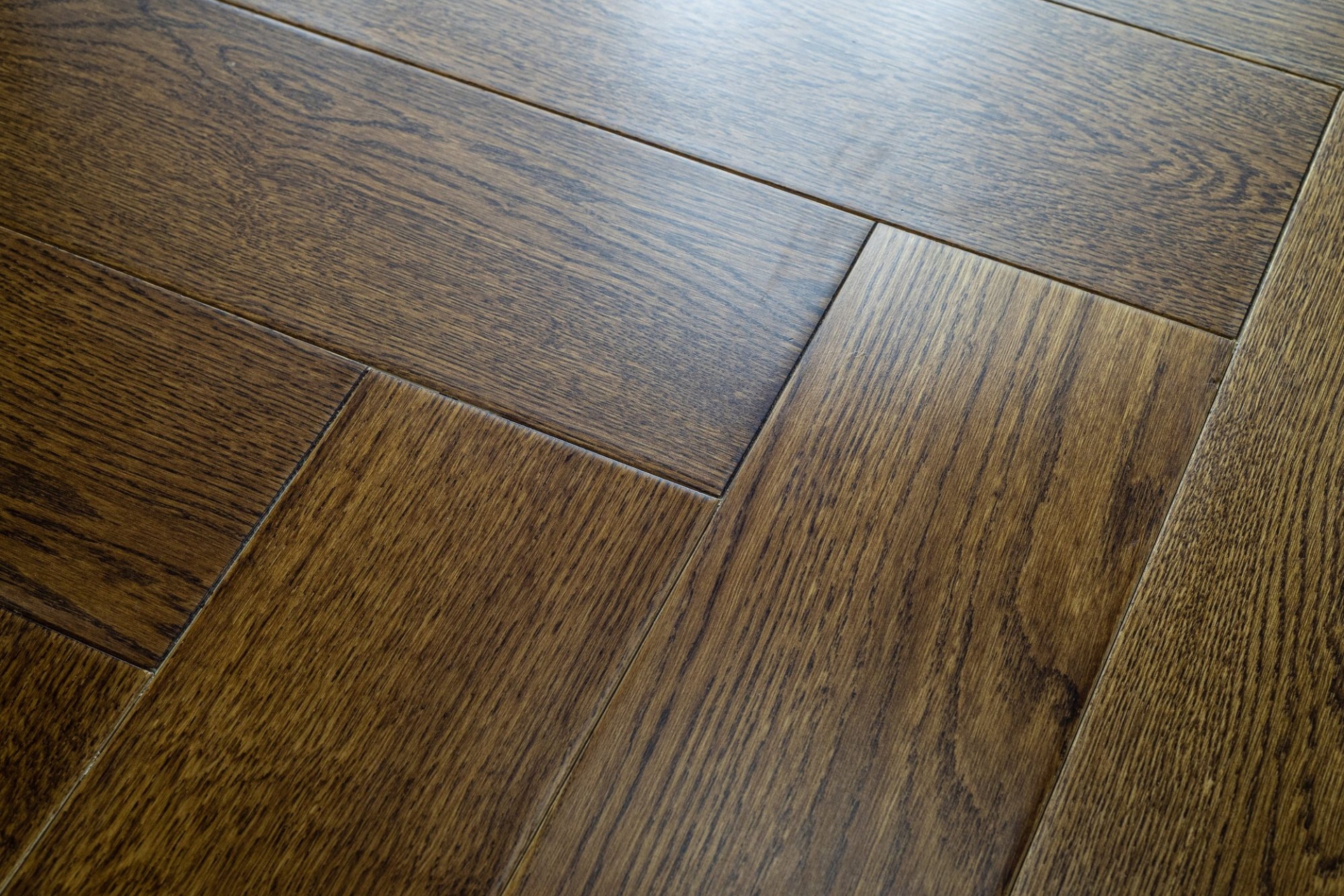 Инженерный паркет «Damy Floor» Ореховый (укладка елочкой) — купить в Астрахани