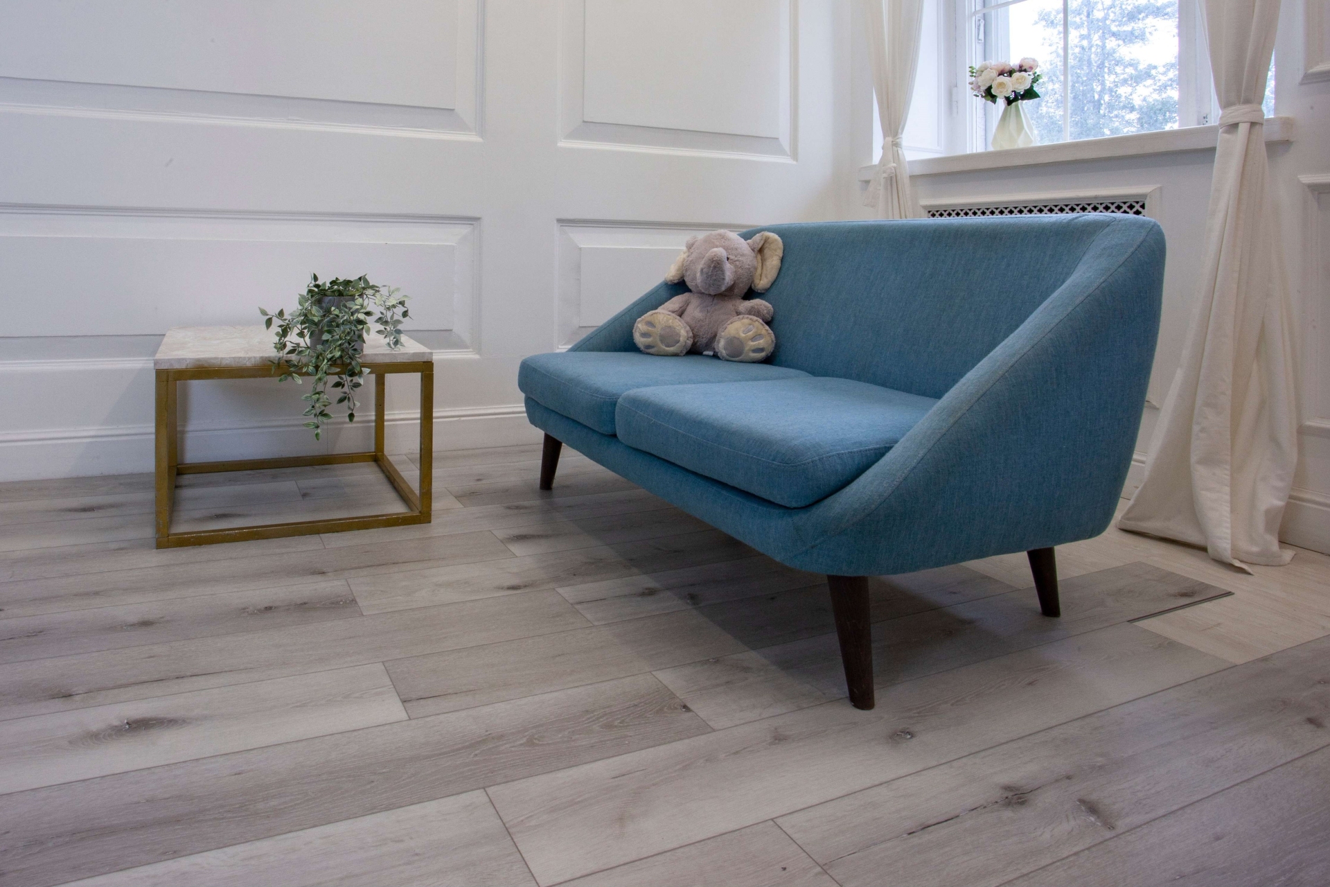 Усовершенствованная кварц-виниловая плитка «Damy Floor» Дуб Классический Серый (1227*187*2,5 мм) — купить в Астрахани